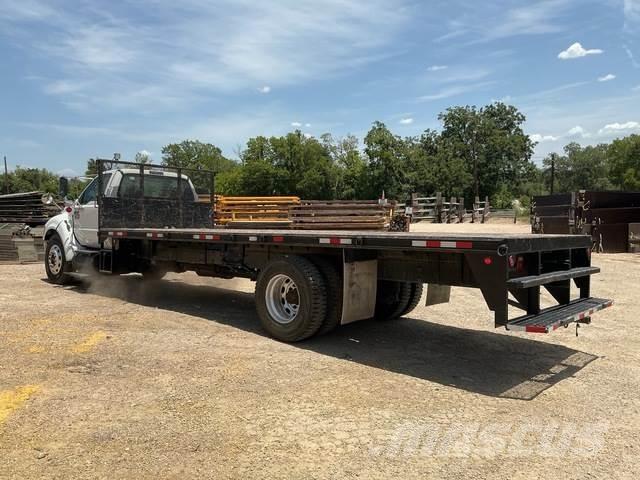 Ford F-650 Lastbil med lad/Flatbed