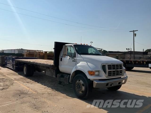 Ford F-650 Lastbil med lad/Flatbed