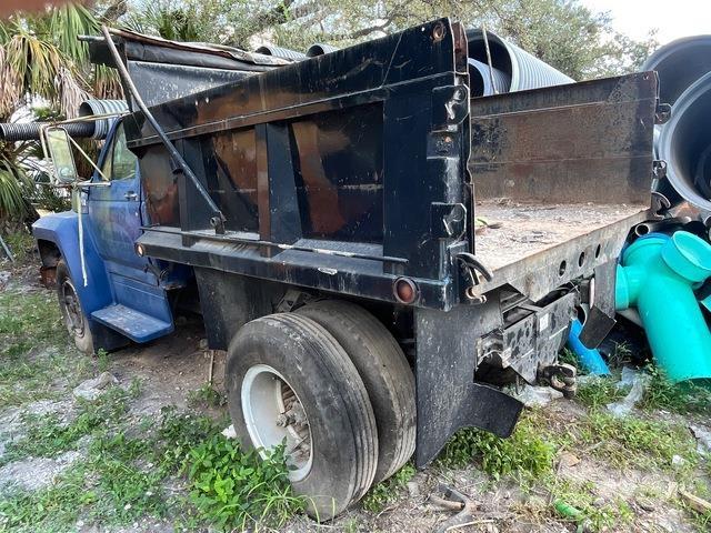 Ford F-700 Lastbiler med tip