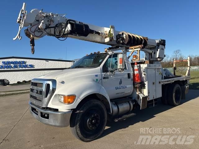 Ford F-750 Lastbilmonterede borerigge