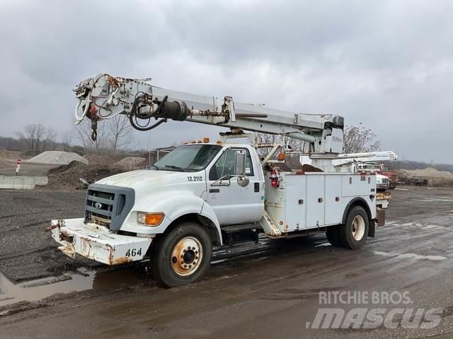 Ford F-750 Lastbilmonterede borerigge