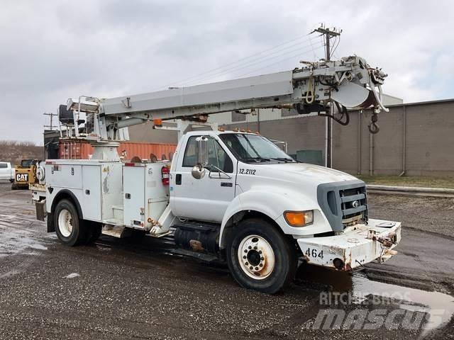 Ford F-750 Lastbilmonterede borerigge