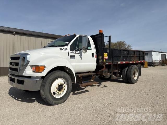 Ford F-750 Lastbiler med tip