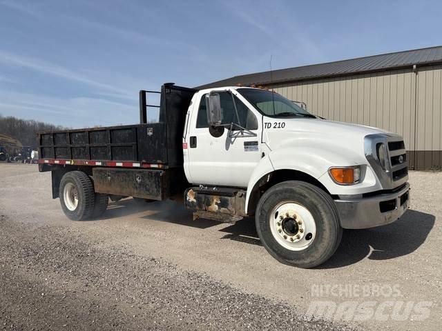Ford F-750 Lastbiler med tip