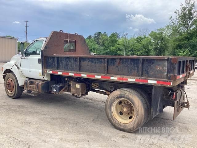 Ford F-750 Lastbiler med tip