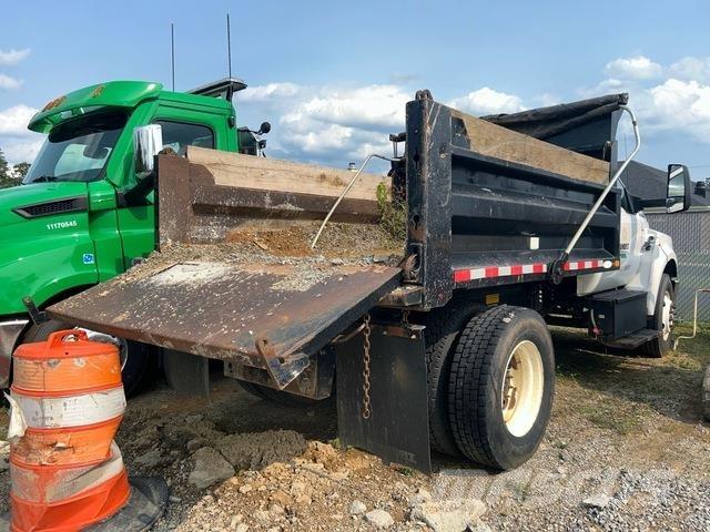 Ford F-750 Lastbiler med tip