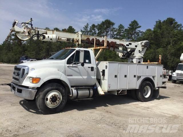 Ford F-750 Lastbilmonterede borerigge