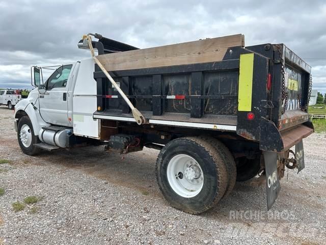 Ford F-750 Lastbiler med tip