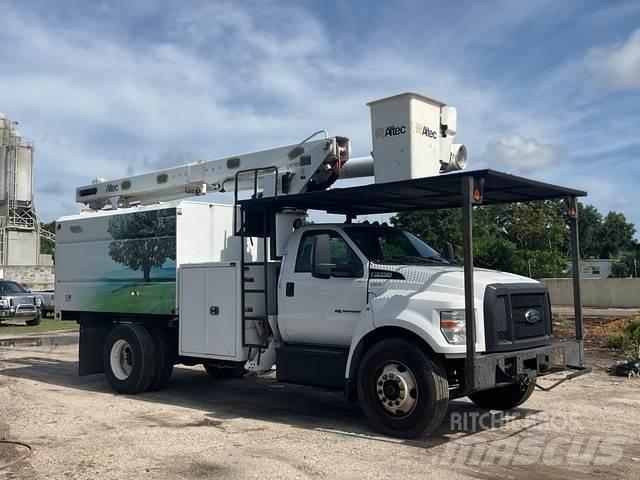 Ford F-750 Lastbilmonterede lifte