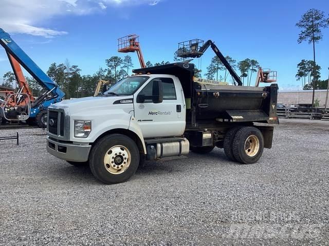 Ford F-750 Lastbiler med tip