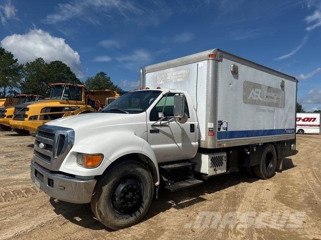 Ford F-750 Tankbiler