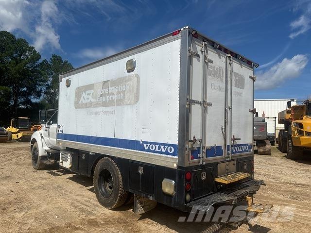 Ford F-750 Tankbiler