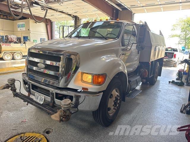 Ford F-750 Tankvogne - vand