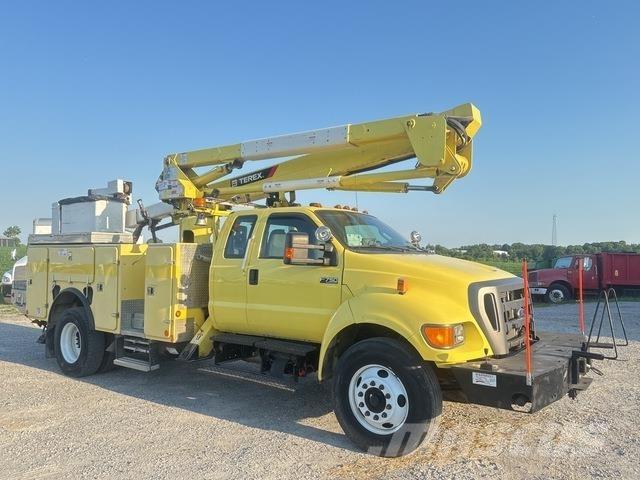 Ford F-750 Lastbilmonterede lifte
