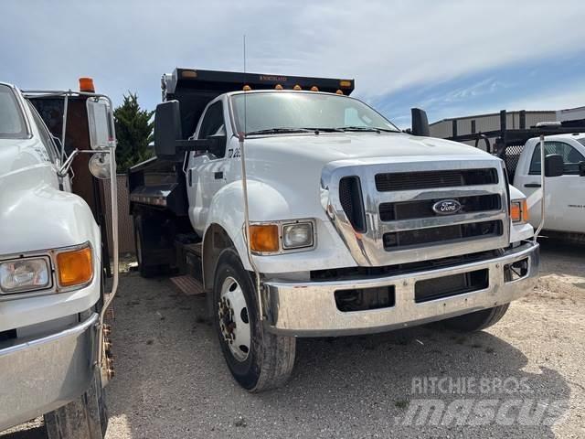 Ford F-750XL Lastbiler med tip