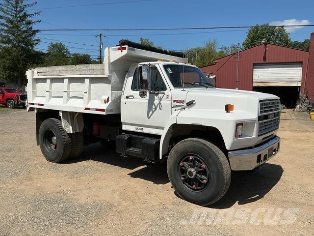 Ford F-800 Lastbiler med tip