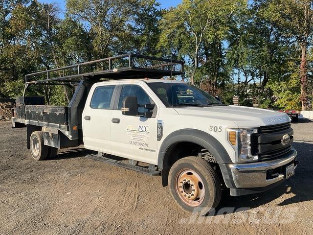 Ford F450 Lastbil med lad/Flatbed