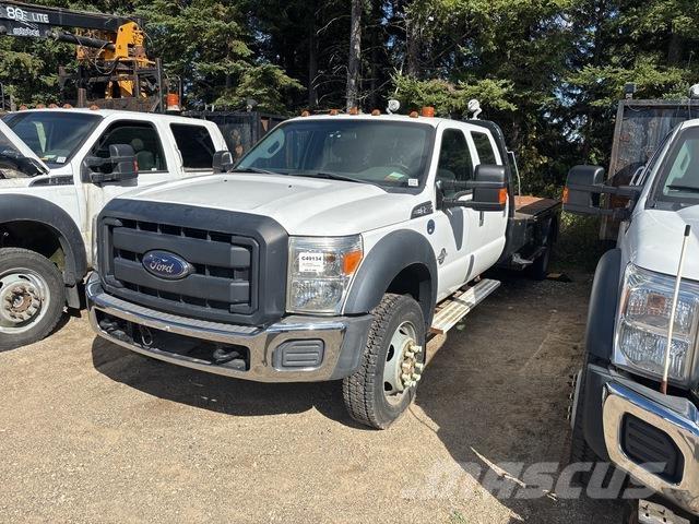 Ford F550 Lastbil med lad/Flatbed