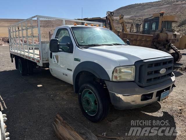 Ford F550 Lastbil med lad/Flatbed