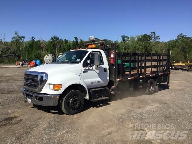 Ford F650 Lastbil med lad/Flatbed