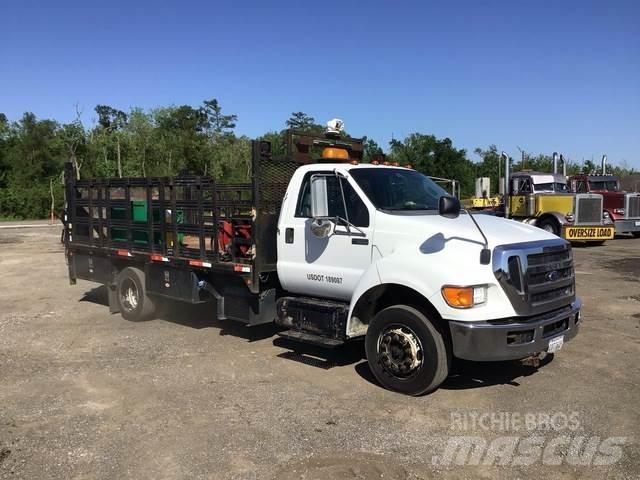 Ford F650 Lastbil med lad/Flatbed
