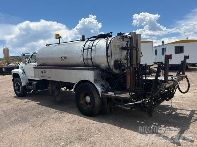 Ford F700 Betonbiler