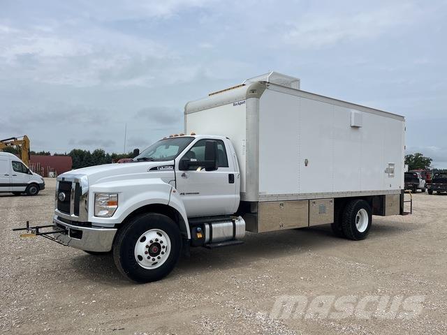 Ford F750 Slamsuger