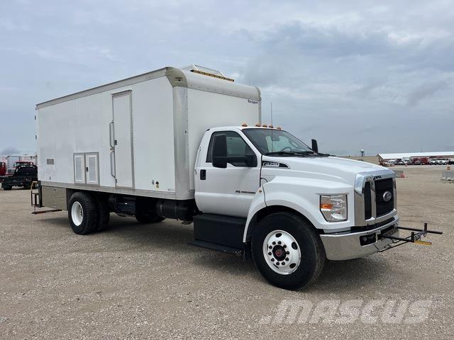 Ford F750 Slamsuger