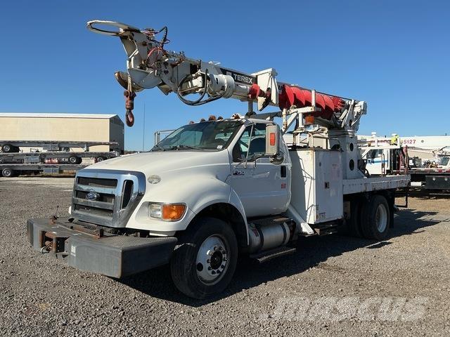 Ford F750 Lastbilmonterede borerigge