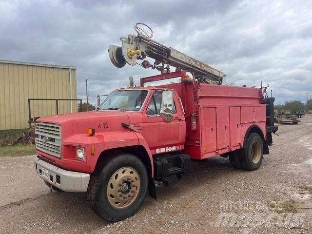 Ford F800 Pickup/Sideaflæsning