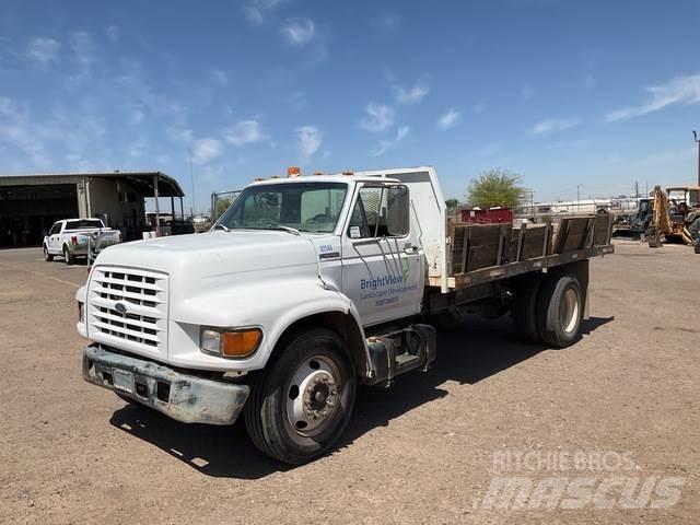 Ford F800 Lastbiler med tip