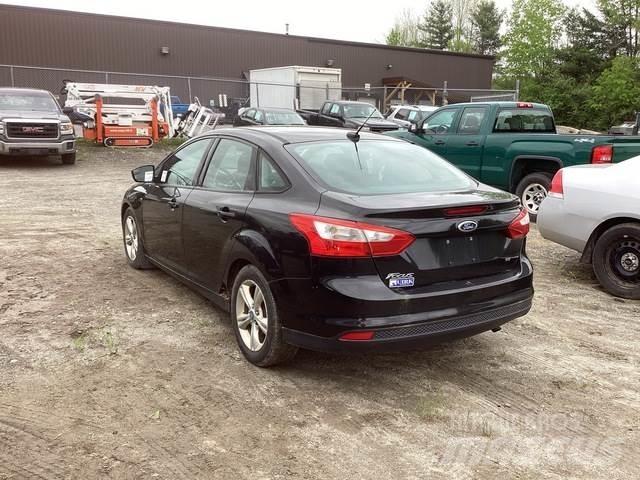 Ford Focus SE Biler