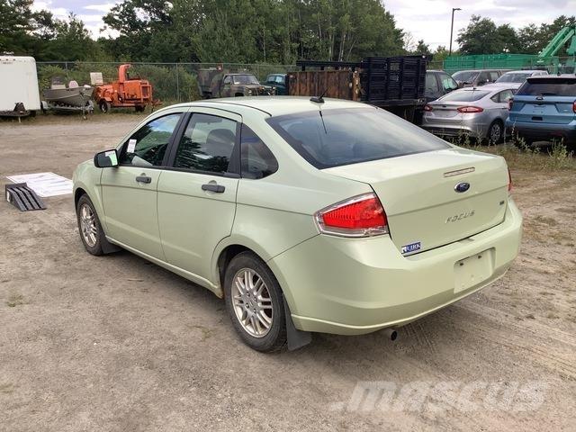 Ford Focus SE Biler