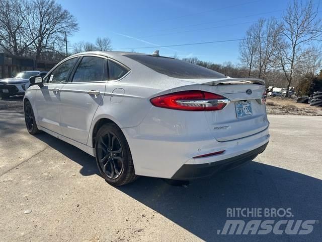 Ford Fusion Biler