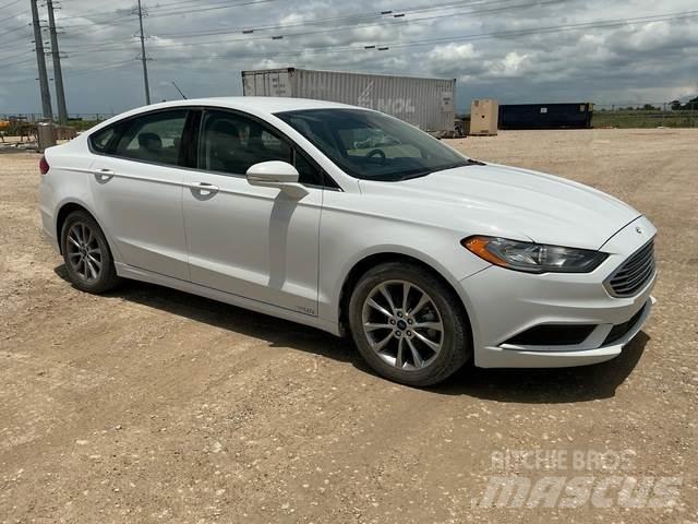 Ford Fusion SE Biler