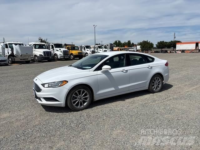 Ford Fusion SE Biler