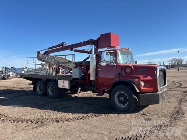 Ford L8000 Entreprenør - Andet