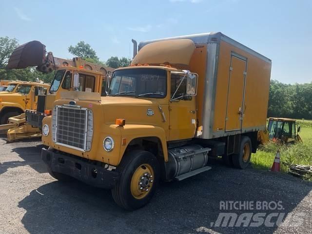 Ford L8000 Forsvar/Miljø