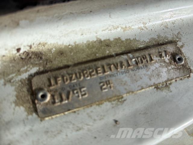 Ford L8000 Tankvogne - vand