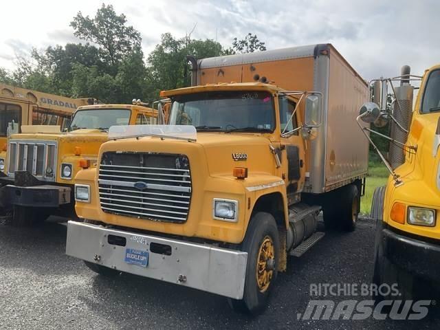Ford L8000F Fast kasse