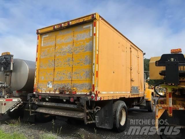 Ford L8000F Fast kasse