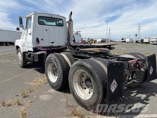 Ford L9000 Trækkere