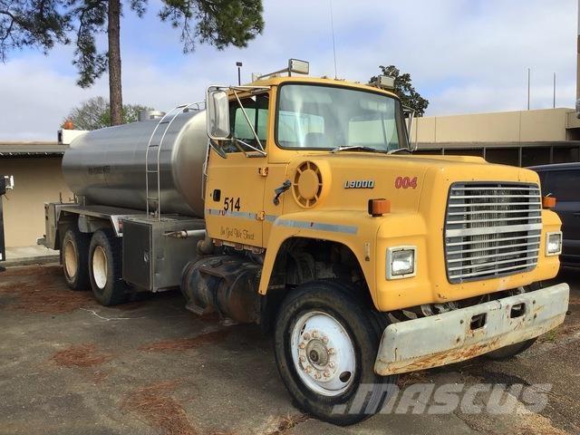Ford L9000 Tankvogne - vand