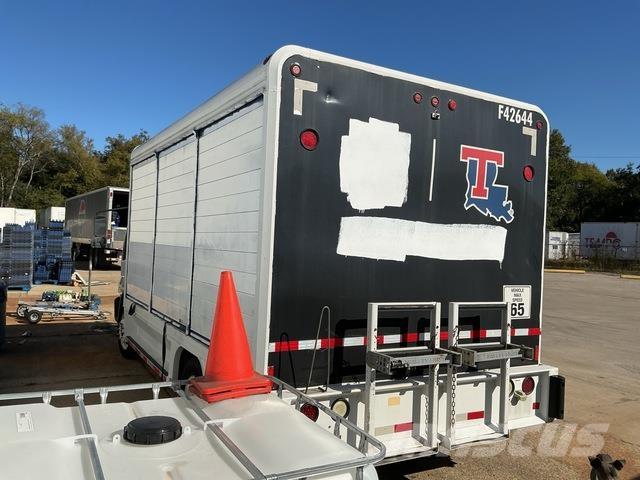 Ford LCF Lastbiler til transport af drikkevarer