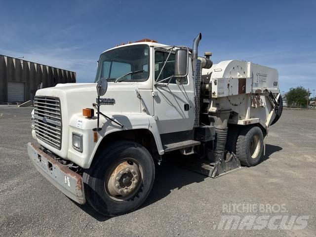 Ford LN7000 Fejebiler