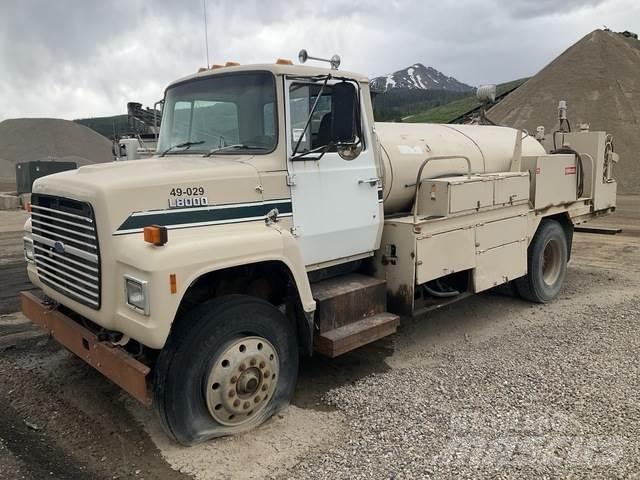 Ford LN8000 Tankbiler