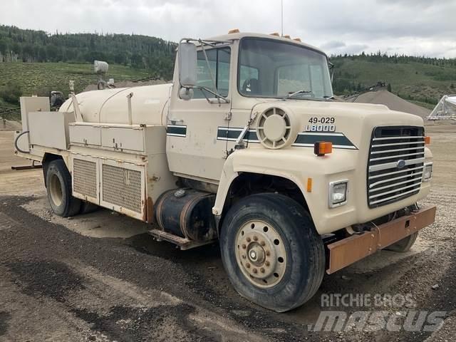 Ford LN8000 Tankbiler