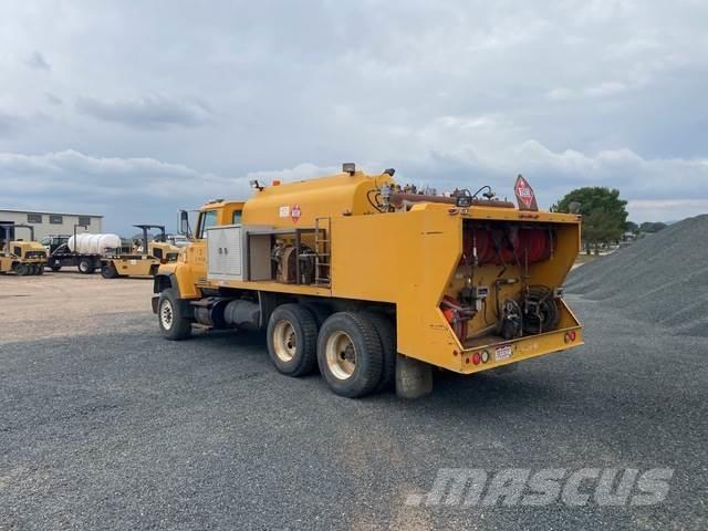 Ford LNT8000 Tankbiler