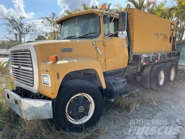 Ford LT8000 Tankvogne - vand