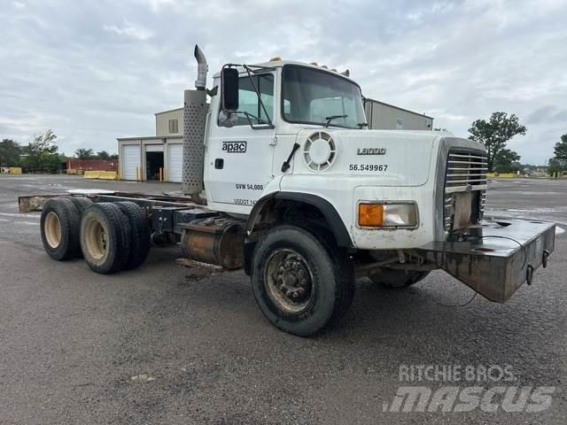 Ford LTS9000 Kabiner og interiør